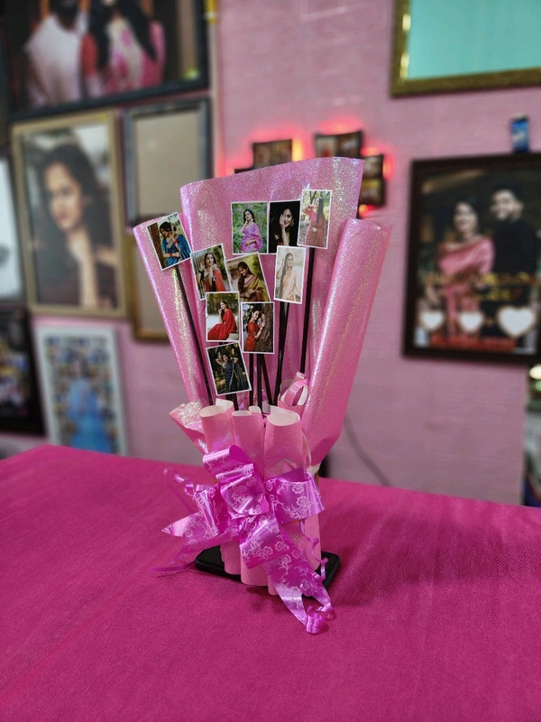 Bouquet with 10 Photos