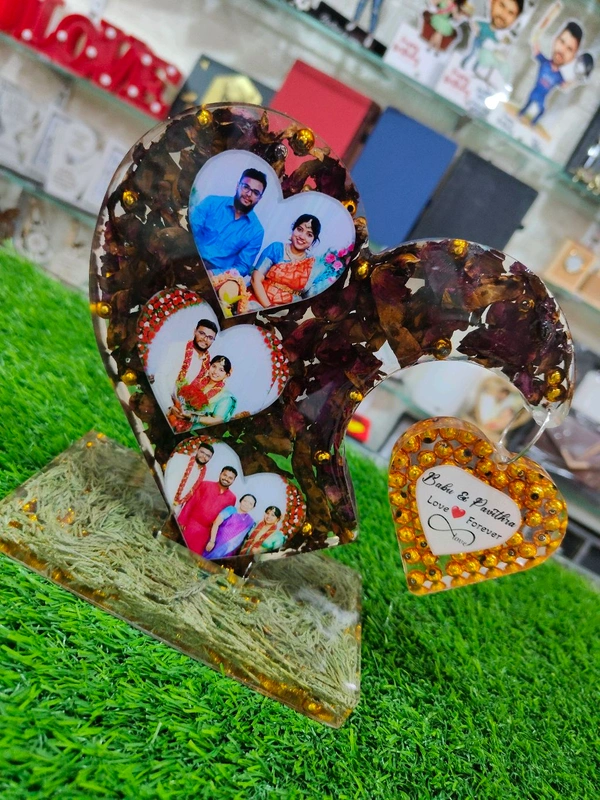 Hanging Heart Resin Frame - 10" inch - With 2 Keychains - Member Price