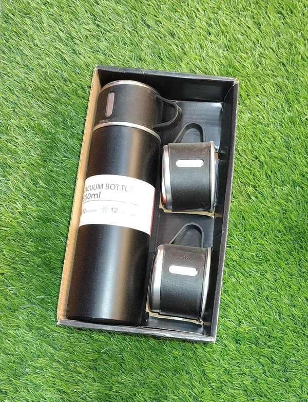 Engraved Vacuum Flask with 3 Cups Gifting set - Black Colour