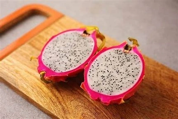 White Dragon Fruit β Exotic & Nutritious - (1piece)