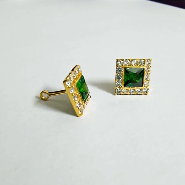 205 Gent’s Earring 12 Stone+Green Square 