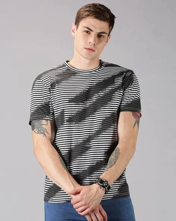 Striped Crew-Neck T-shirt - cotton, L (Chest Size: 42 in) 