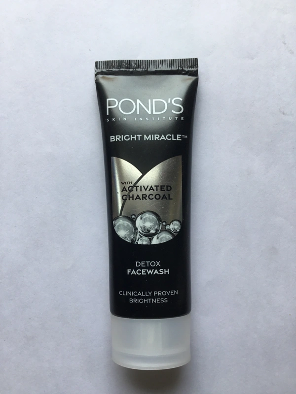 POND’S Pond’s Activated Charcoal Detox Facewash