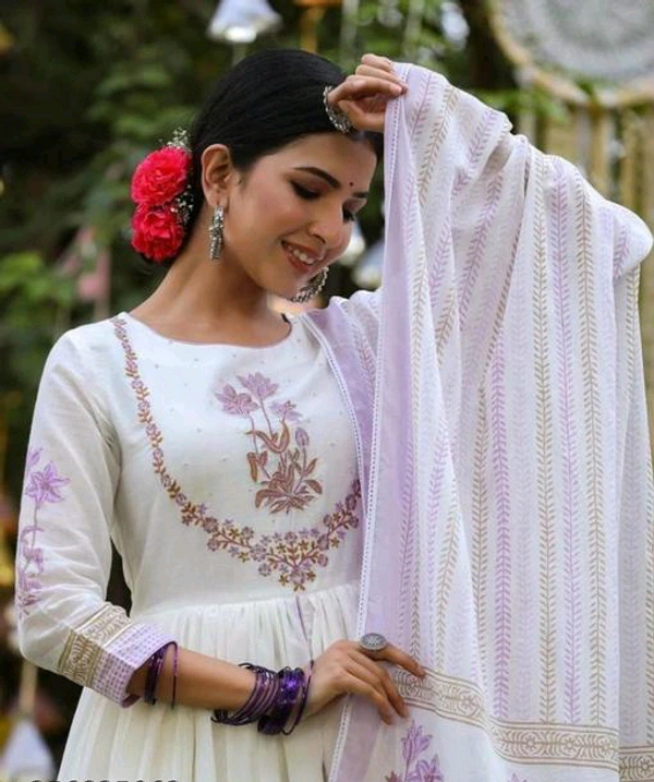 YSS Pretty Women Kurta Sets - XL