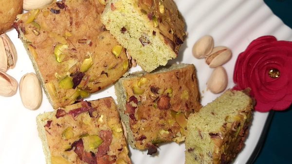 Rose Pistachio Cake - 500 Gms
