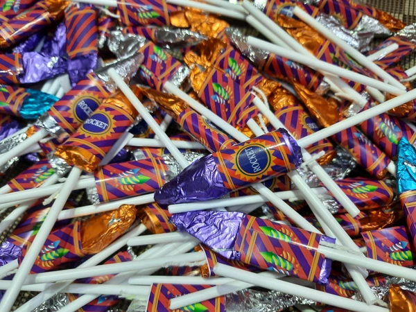 Cracker Chocolates - Plain