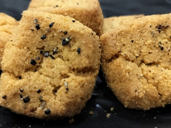 Sooji & Aata Biscuits - Sweet - 400-450 Gms